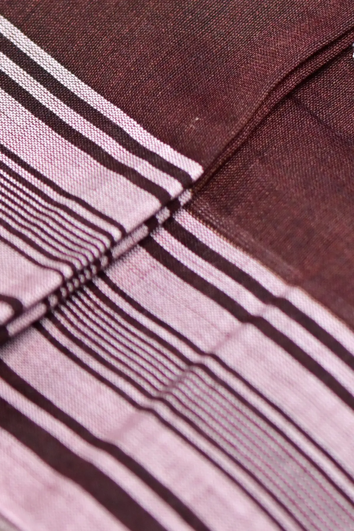 Maroon cotton saree with white dot clusters, border